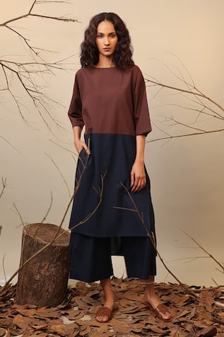 MATI Blue Solid Capri Pant 