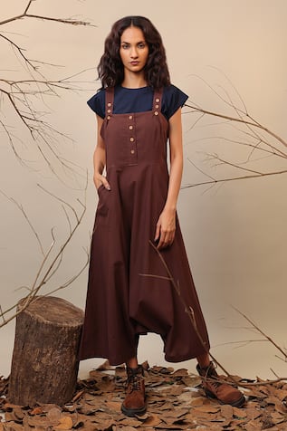 MATI Flared Solid Dungaree With Crop Top 