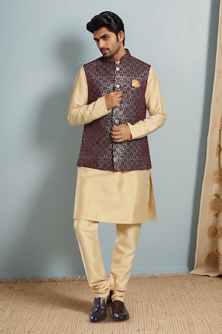 Arihant Rai Sinha Maroon Velvet Sequin Embroidered Bundi Set 