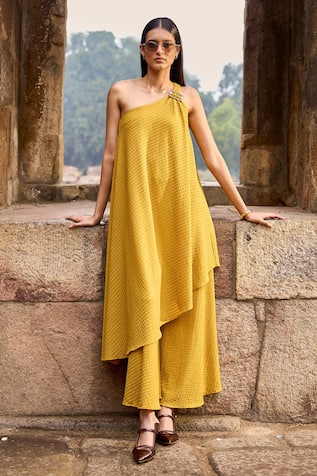 Dash and Dot Textured One Shoulder Long Top & Pant Set 