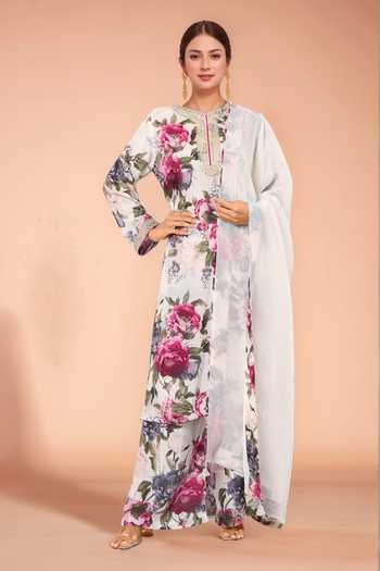 Kashmiraa Rose Printed Kurta Set With Dupatta 