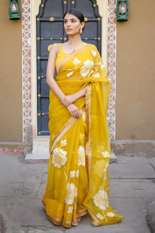 Mangalmay By Aastha Hand Painted Yellow Saree With Blouse Piece 