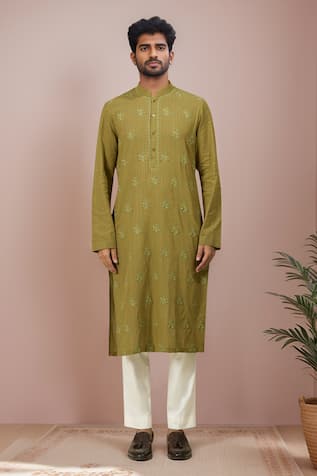 Ankita Shahabadi Resham Embroidered Green Kurta 
