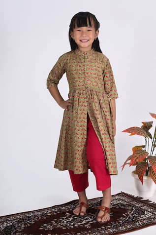 THE COTTON STAPLE Bamboo Floral Print Kurta With Pant 