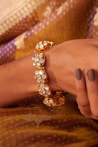 Gold Floral Carved Moissanite Bracelet 
