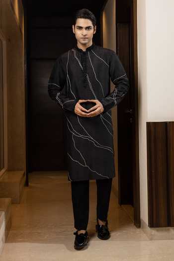Yoseba Stitch Line Embroidered Kurta & Pant Pyjama Set 