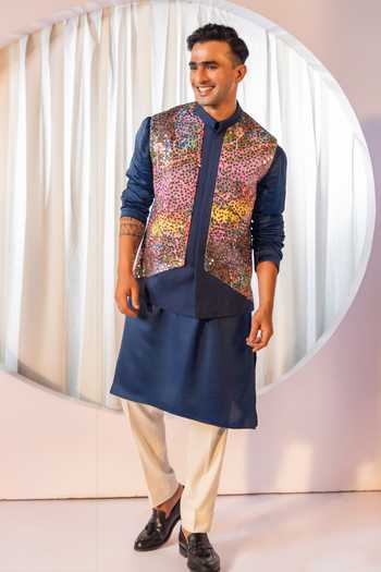 Yoseba Embroidered Panel Bundi Kurta Set 