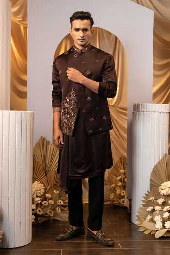 Yoseba Embroidered Asymmetric Bundi Kurta Set 