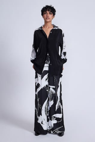 Advait Black Colorblock Bishop Sleeves Shirt 