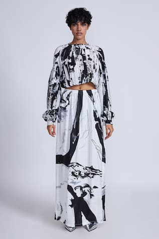 Advait Black & White Abstract Print Crop Top 