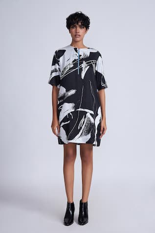 Advait Tazaki Printed Shift Dress 