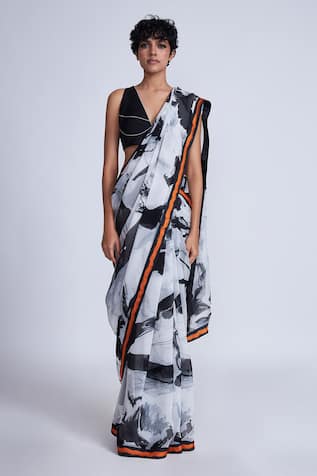 Advait Yuki Abstract Print Saree 