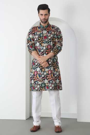 Aham-Vayam Pushp Kala Embroidered Kurta Set 