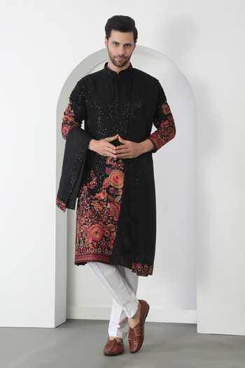 Aham-Vayam Black Floral Embroidered Kurta Set 