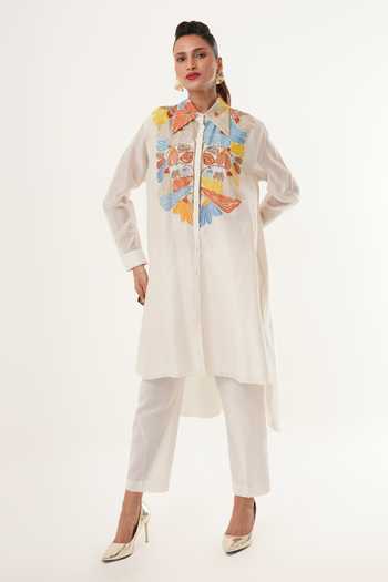 Jajaabor Floral Embroidered Kurta & Pant Set 
