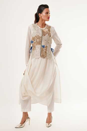 Jajaabor Floral Applique Draped Kurta Set 