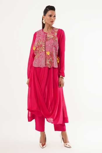 Jajaabor Floral Applique Draped Kurta Set 