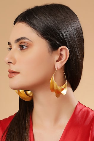 Iris Wave Pattern Gold Hoops 