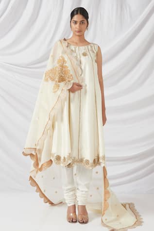 LATHA PUTTANNA Rosa Aari Embroidered Anarkali Set 