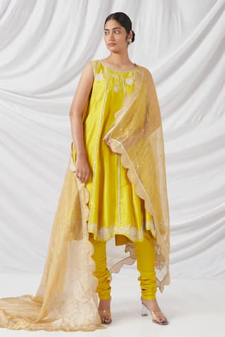 LATHA PUTTANNA Rosa Bloom Aari Embroidered Anarkali Set 