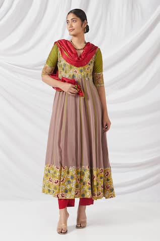 LATHA PUTTANNA Kalamkari Embroidered Anarkali Set 