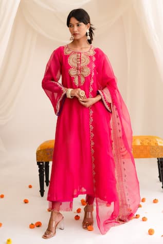 Hand Embroidered Zardozi Kurta Set 