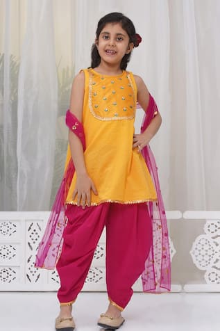 Little Bansi Floral Embroidered Kurta Set