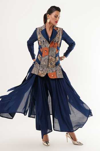 Jajaabor Draped Kurta Set With Embroidered Jacket 