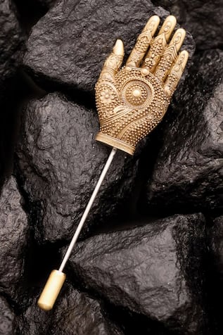 Cosa Nostraa Antique Gold Hand Of Harmony Lapel Pin 