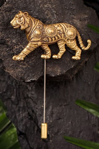 Cosa Nostraa Tiger Pattern Antique Gold Lapel Pin 