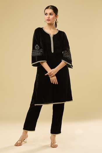 Khwaab By Sanjana Lakhani Black Velvet Sequin Embroidered Kurta Set 
