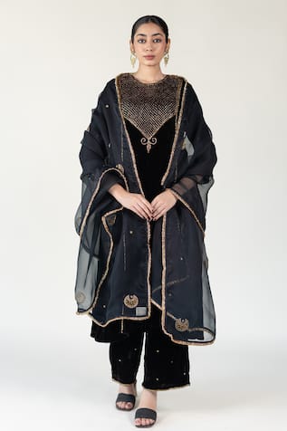 Nirjara Black Zardozi Embroidered Dupatta 