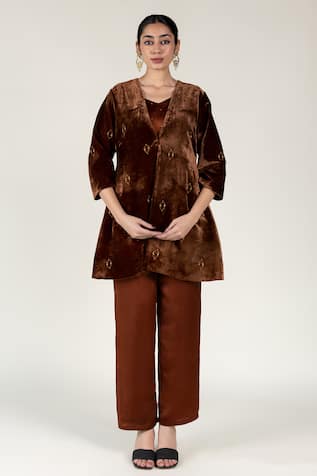 Nirjara Brown Aari Embroidered Silk Velvet Jacket 