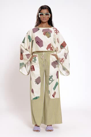 DOH TAK KEH Ivory Printed Crop Top with Kimono Sleeves 