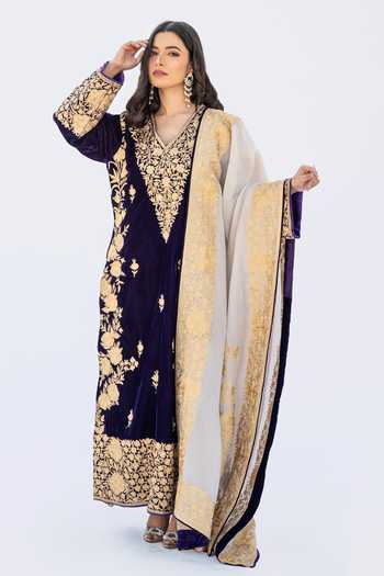 Daljit Sudan Embroidered Velvet Kurta Set 