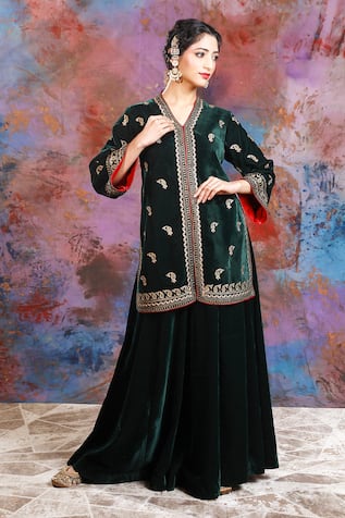 HOUSE OF SUPRIYA Paisley Embroidered Short Jacket With Sharara 