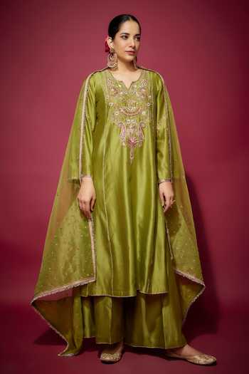 The Aarya Floral Zardozi Kurta Set 