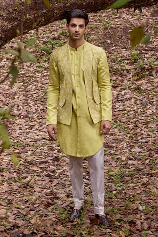 Varun Chakkilam Prism Bloom Embroidered Bundi Kurta Set 