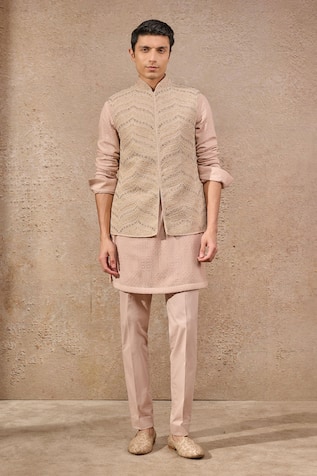 Tarun Tahiliani Chevron Embroidered Bundi Kurta Set 