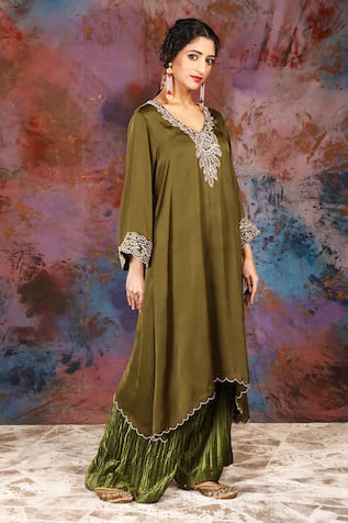 HOUSE OF SUPRIYA Zari Embroidered Asymmetric Kurta With Palazzo 