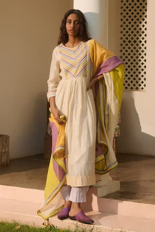 Swatti Kapoor Multicolor Bead Work Dupatta 