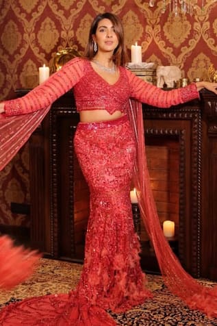 Kaynaat By Aanchal Sawhney Embroidered Fish Cut Lehenga Set 