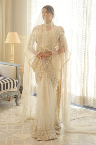 Kaynaat By Aanchal Sawhney Embellished Cream Pre-Draped Saree Set 