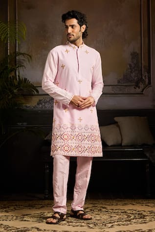 Diyarajvvir Tribal Embroidered Kurta With Pant 