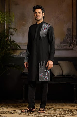 Diyarajvvir Placed Floral Embroidered Kurta With Pant 