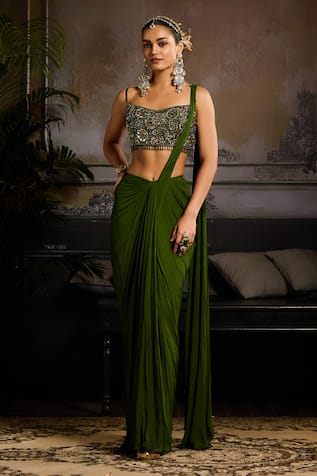 Diyarajvvir Embroidered Pre-Draped Skirt Saree 