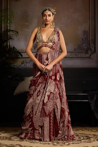 Diyarajvvir Abstract Jaal Draped Skirt Saree & Blouse 