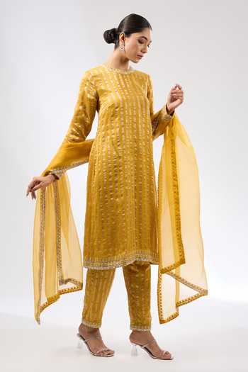 Priyal Prakash Gota & Zari Stripe Embroidered Kurta Set 