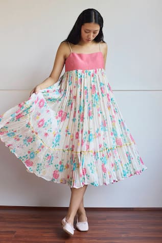 Juanita By Shubhda Floral Print Pleated Flare Midi Dress 