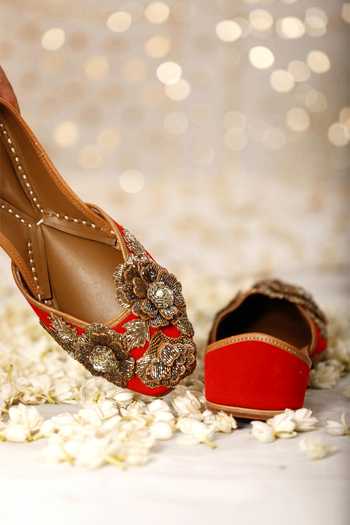 5elements Floral Applique & Dori Work Juttis 